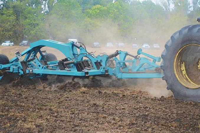 КСТМ-7201пс 01 01 00-001 Культиватор стерневой тяжелый мульчирующий Гранит в сборе