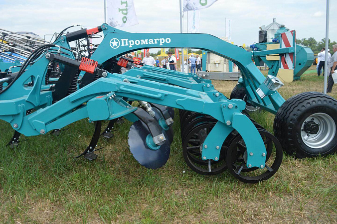 КСТМ-7201пс 01 01 00-001 Культиватор стерневой тяжелый мульчирующий Гранит в сборе